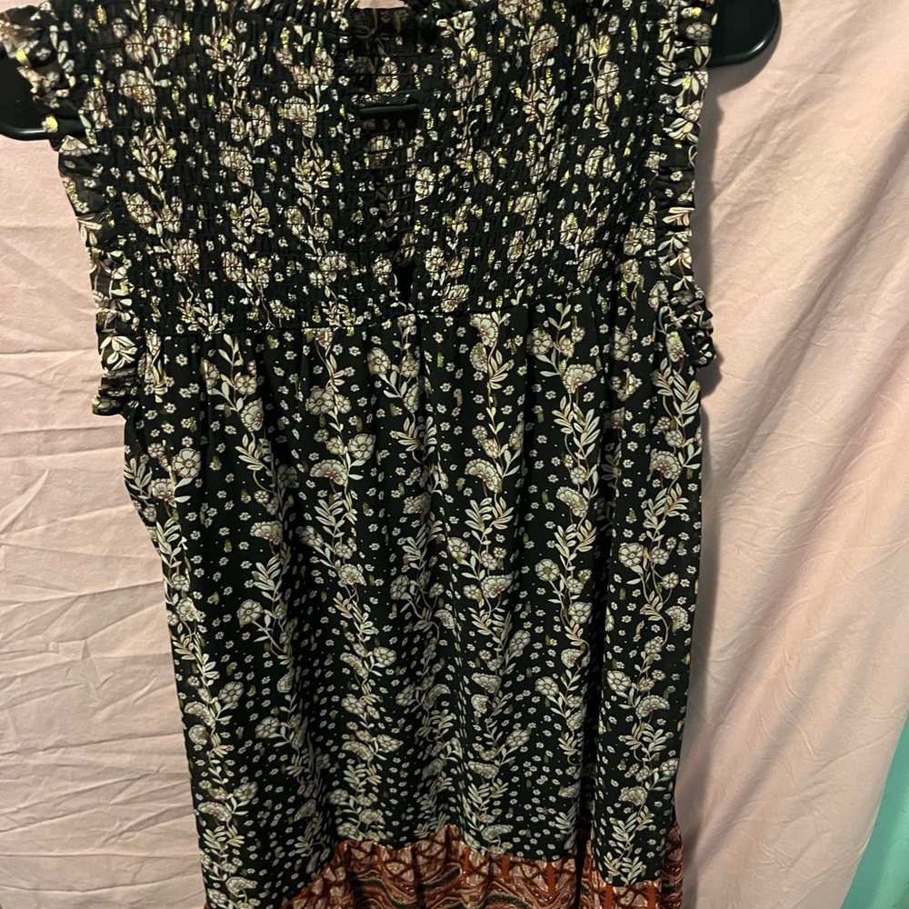Crown & Ivy Black and White Floral Blouse